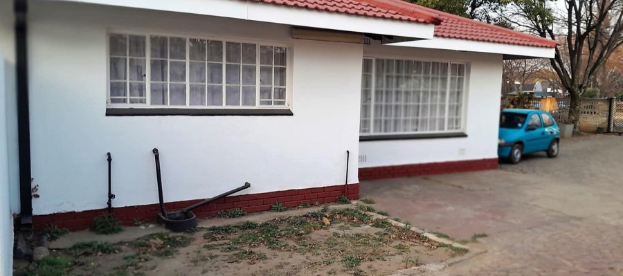 To Let 3 Bedroom Property for Rent in Vaalpark Free State